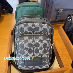 NWT Coach men Racer Sling Pack Signature Canvas Charms CEB27 Silver Denim Chalk